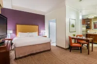 Residence Inn Savannah Downtown/Historic District Отели рядом с достопримечательностью «Саванна Интернешнел Трейд & Конвеншен Сентер»