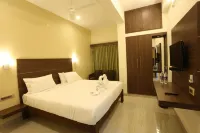 Minas Manor Hotels in Tiruchirappalli