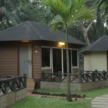 Dewdrop Retreat Отели рядом с достопримечательностью «Алибаг Бич»
