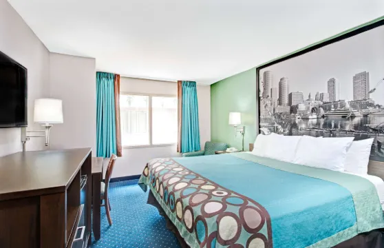 布羅克頓速8酒店