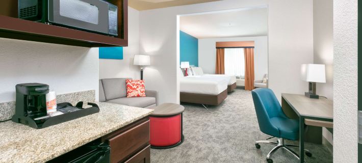 コンフォート スイーツ アーリントン アーリントンのホテル