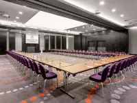 Sheraton Bucharest Hotel فنادق في بوخارست