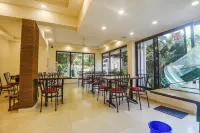 Relax Holiday Home