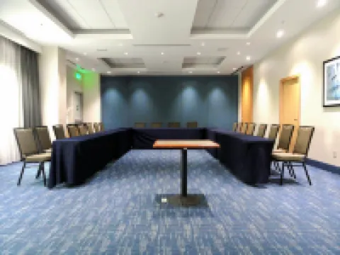 Holiday Inn Express Hotel & Suites Toluca Zona Aeropuerto Hoteles en Lerma