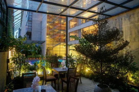 Lakeshore Heights Отели рядом с достопримечательностью «Даккский университет»