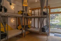 Whoopers Hostel Kasol