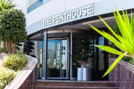 The Penthouse Suites Hotel Отели в г. Raoued