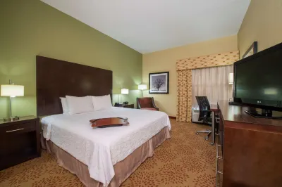 Hampton Inn Greenwood Hotels in Гринвуд