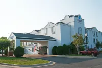 Charlevoix Inn & Suites SureStay Collection by Best Western