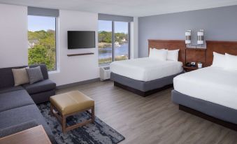 2. Hyatt Pl..