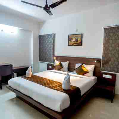 Mahas Vrindavan by Mahas Homestays - 3 BHK Flats - Fully Airconditioned Rooms