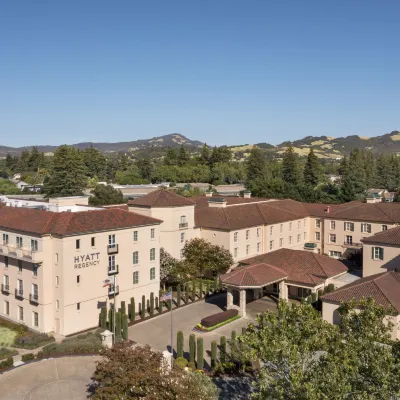 Hyatt Regency Sonoma Wine Country Hotels near Santa Rosa Downtown