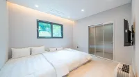 Gapyeong Tinkerbell Kids Pool Villa