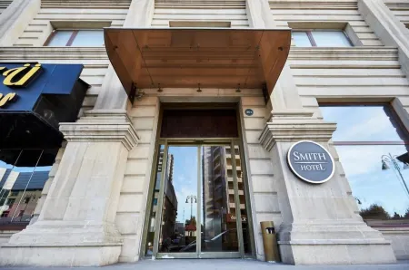 Smith Hotel