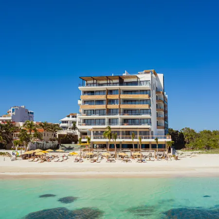 The Fives Oceanfront Puerto Morelos