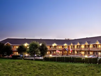 Hotel-Motel Drummond Hotels in Драммонвіль