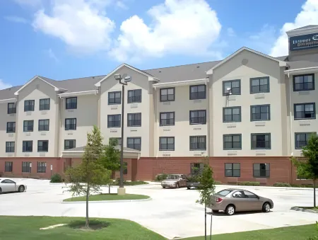 Extended Stay America Select Suites - Baton Rouge - Citiplace Отели рядом с достопримечательностью «Tin Roof Brewing Co LLC»