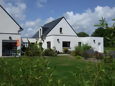 Au Pré Carré Hotels in Plumergat
