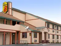 Super 8 by Wyndham Hancock MD Hotels in Berkeley Springs