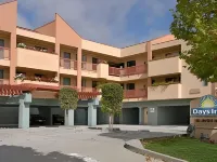 Days Inn by Wyndham San Francisco S/Oyster Point Airport Hôtels à : Brisbane