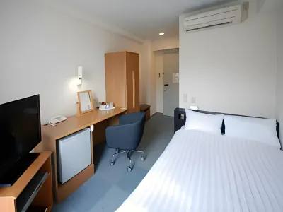 New Station Hotel Các khách sạn gần JR Hizen-Nagata station
