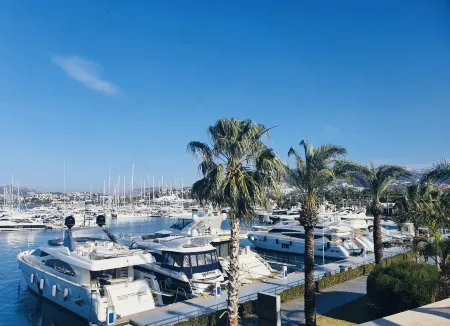 Yalikavak Natural Garden Tiny House Отели в г. Yalikavak