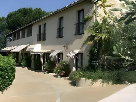 La Picholine en Provence Отели в г. Ньон