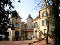 Château de Champlong Table Hôtel Golf & Spa Hotels in Saint-Marcel-d'Urfe