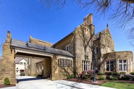 Granville Inn Отели в г. Licking County