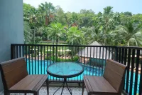 HULA HULA RESORT l truly tropical and fun wellness - balkon