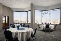 Holiday Inn Express & Suites Ventura Harbor