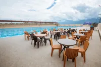 Villa Sutan Raja Palu - piscina