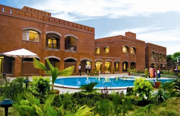 甘地訥格爾坎貝藍寶石酒店