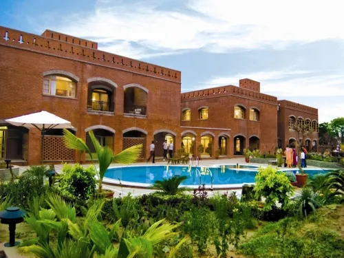 Cambay Sapphire, Gandhinagar Hotel di Aluva