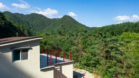 Inje Baekdam Saesori Pension Отели рядом с достопримечательностью «Baekdamsa»