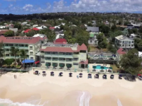 珊瑚霧海灘酒店 鄰近Accra Beach的酒店