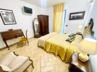 Pool and Jacuzzi - Charming Villa in Umbria - Sleeps 24 - Lake View