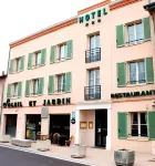 Soleil et Jardin Hotels in Chasse-sur-Rhône