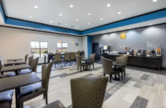 La Quinta Inn & Suites by Wyndham Mt. Pleasant