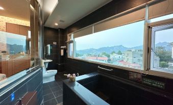 LiChiuan Hotel Spring Hotel