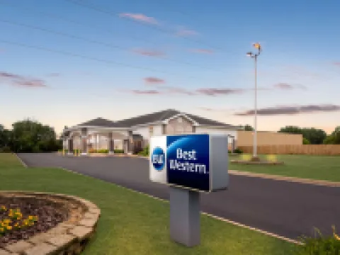 Best Western Airport Inn Hotels in Moline