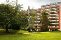Brit Hotel le Parc Vichy