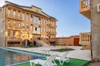 Yuzhny Bereg Hotel