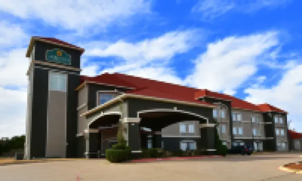 La Quinta Inn & Suites by Wyndham Glen Rose