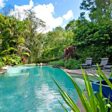 Narrows Escape Rainforest Retreat Отели рядом с достопримечательностью «Mapleton Observatory»