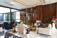 UNIQUE Airport Hotel - 3-نجوم