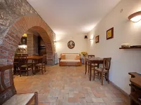 Mansion in Prodo Near Lake Bolsena - 4-Star