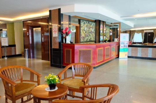 플라자 호텔 아르코 망가 두아