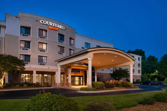 コートヤード ハイポイント バイ マリオット