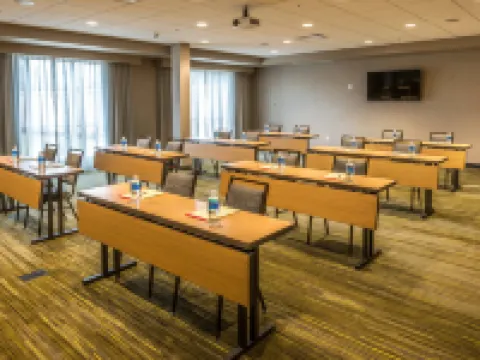 Courtyard Somerset Hotels in Somerset